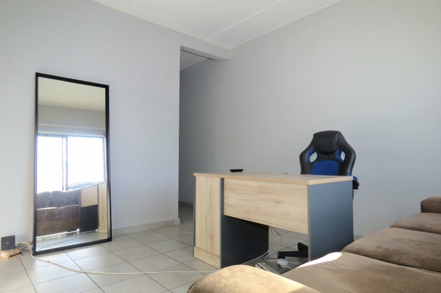 To Let 2 Bedroom Property for Rent in Parklands Western Cape